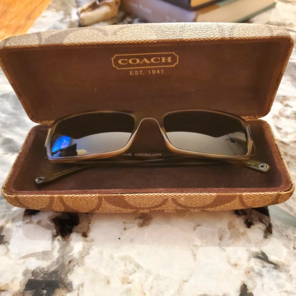 Coach woman sunglasses